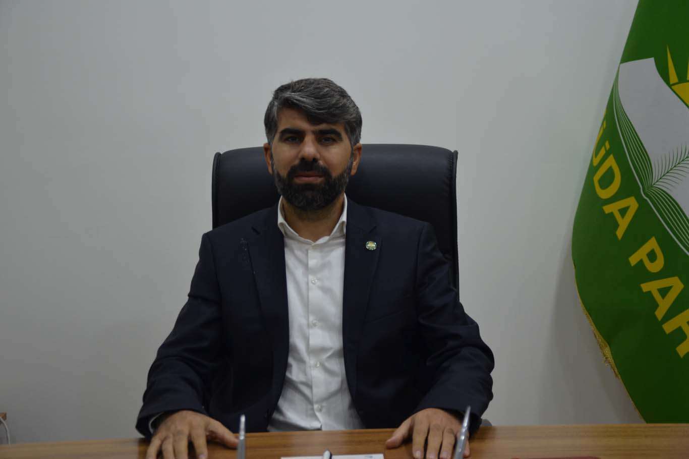 Diyarbakır'da "reklam" adı altında çıplaklığın teşhir edilmesi tepki çekti Diyarbakır'da "reklam" adı altında çıplaklığın teşhir edilmesi tepki çekti